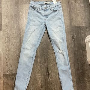 Levi slimming skinny size 26
